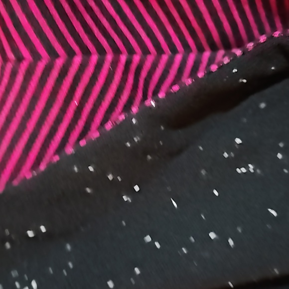 Black hoodie with pink accents XL - Picture 4 of 4